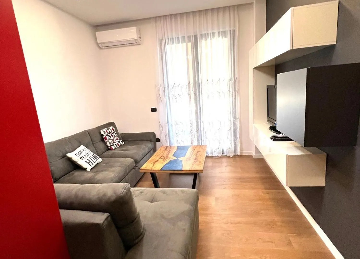 Downtown Grand Comfort Τίρανα Διαμέρισμα